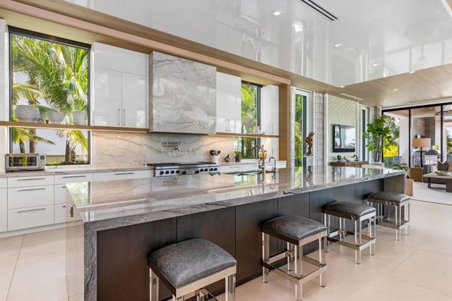 1660 S Ocean Boulevard, Manalapan, FL 33462