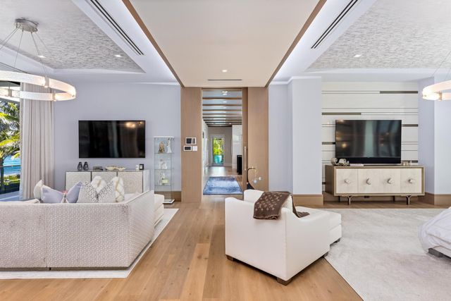 1660 S Ocean Boulevard, Manalapan, FL 33462