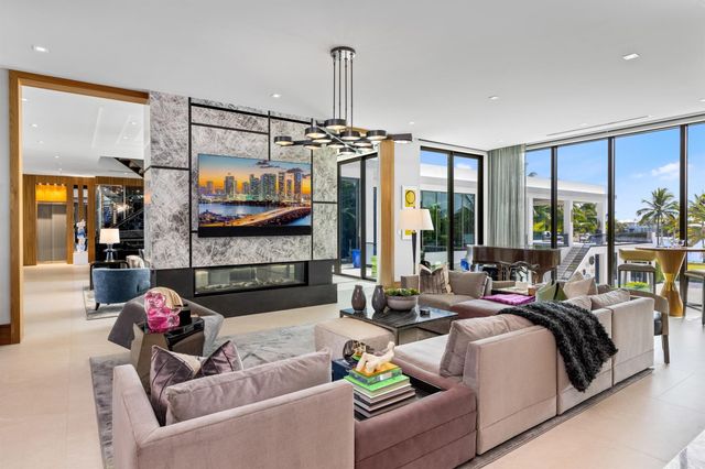 1660 S Ocean Boulevard, Manalapan, FL 33462