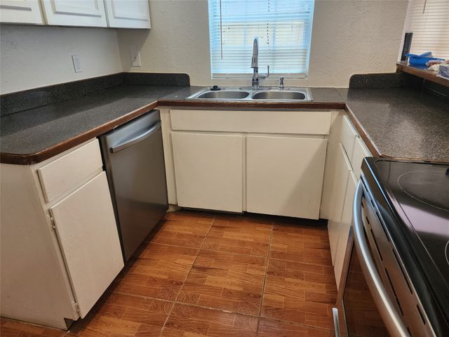 2614 Santa Barbara Drive, Grand Prairie, TX 75052