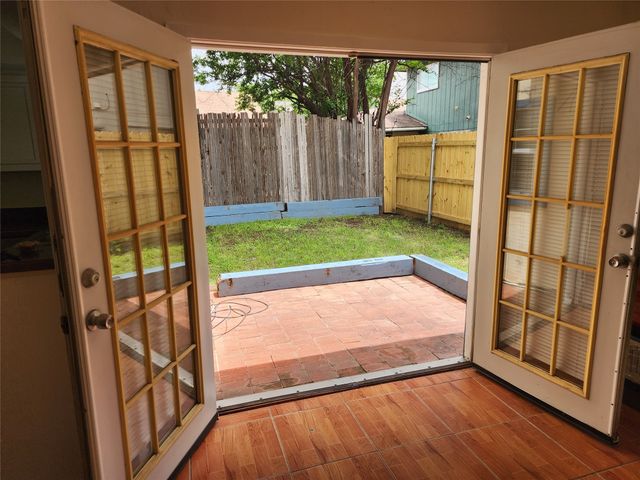 2614 Santa Barbara Drive, Grand Prairie, TX 75052