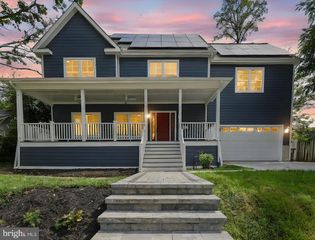 2115 MILITARY RD, Arlington, VA 22207