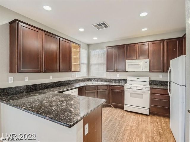 5537 Ayers Cliff Street, North Las Vegas, NV 89081