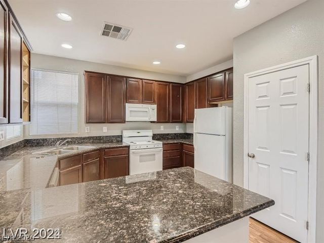 5537 Ayers Cliff Street, North Las Vegas, NV 89081