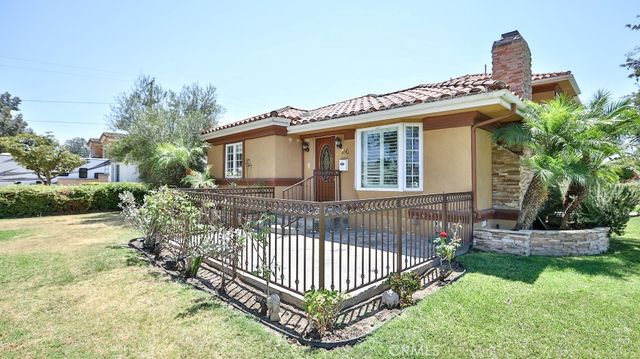 4704 E Centralia Street, Long Beach, CA 90808