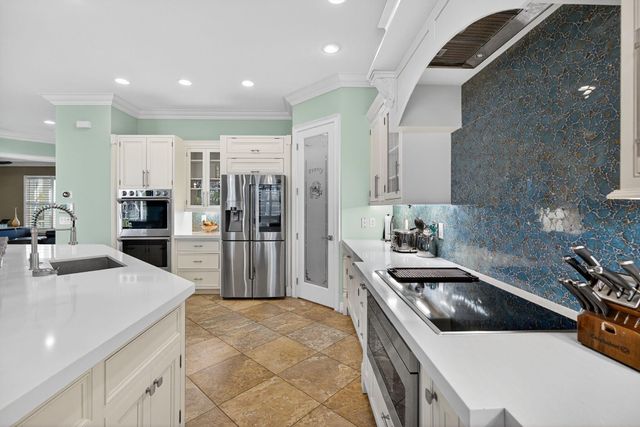 8551 SE Driftwood Street, Hobe Sound, FL 33455