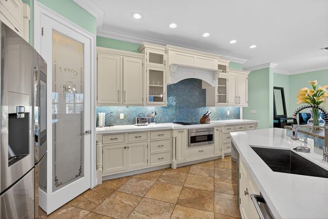 8551 SE Driftwood Street, Hobe Sound, FL 33455