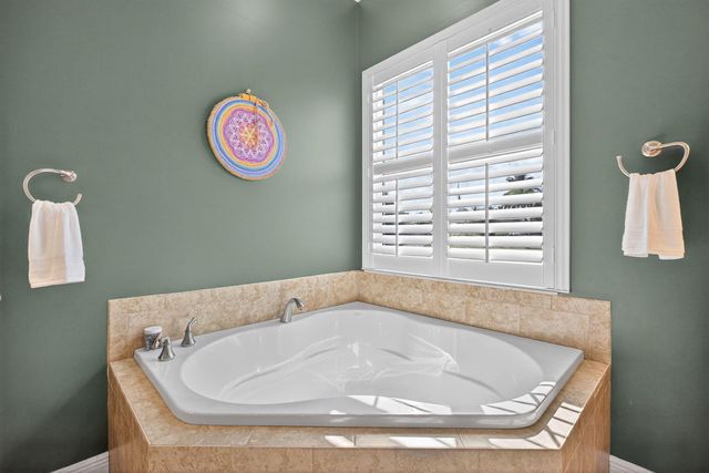 8551 SE Driftwood Street, Hobe Sound, FL 33455