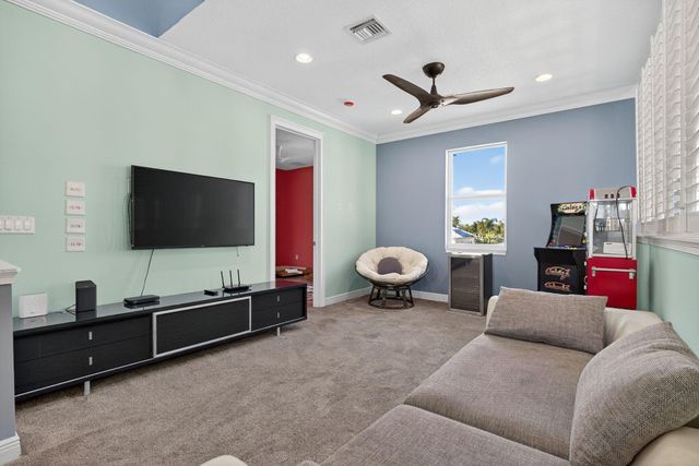 8551 SE Driftwood Street, Hobe Sound, FL 33455