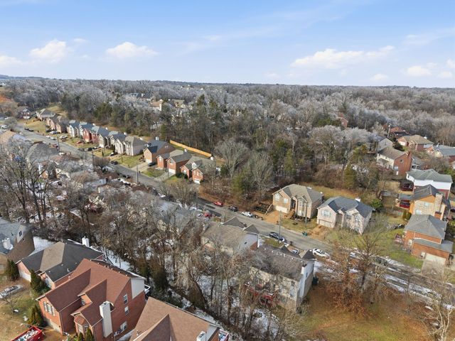 5117 W Oak Highland Dr, Antioch, TN 37013