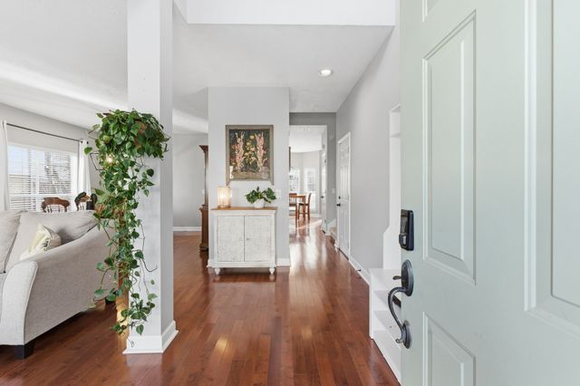 5117 W Oak Highland Dr, Antioch, TN 37013