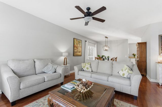 5117 W Oak Highland Dr, Antioch, TN 37013