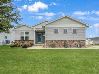 1000 Juniper Drive, Carlisle, IA 50047