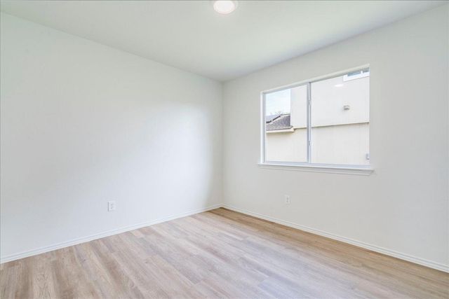 100 Easy ST, Hutto, TX 78634