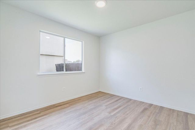 100 Easy ST, Hutto, TX 78634