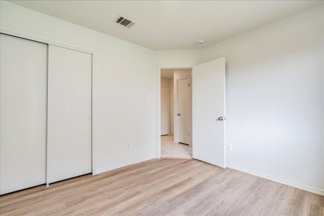 100 Easy ST, Hutto, TX 78634
