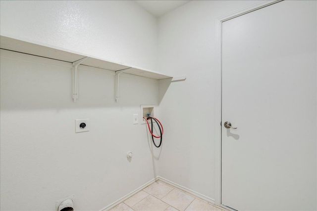 100 Easy ST, Hutto, TX 78634