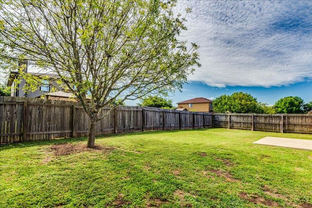 100 Easy ST, Hutto, TX 78634