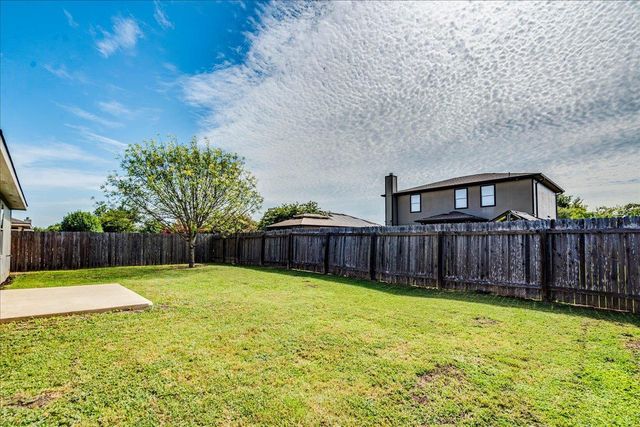100 Easy ST, Hutto, TX 78634