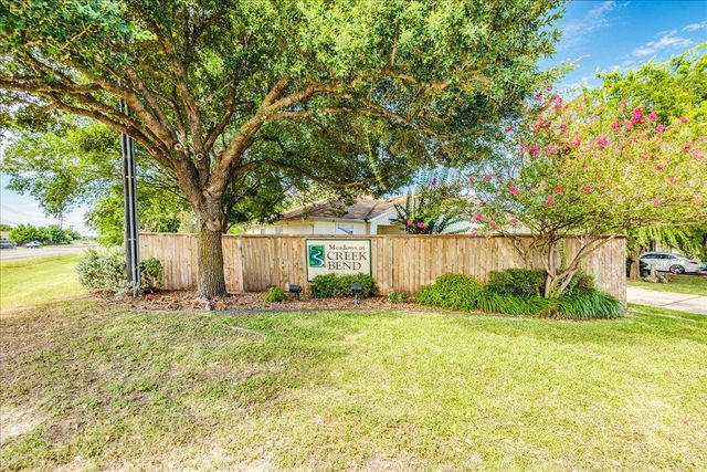 100 Easy ST, Hutto, TX 78634