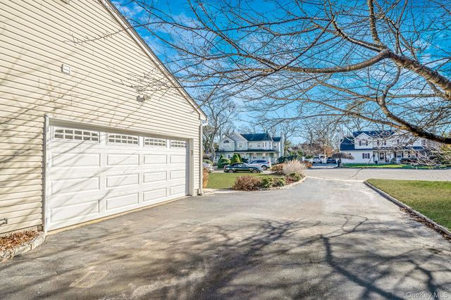 9 Minto Court, Centereach, NY 11720