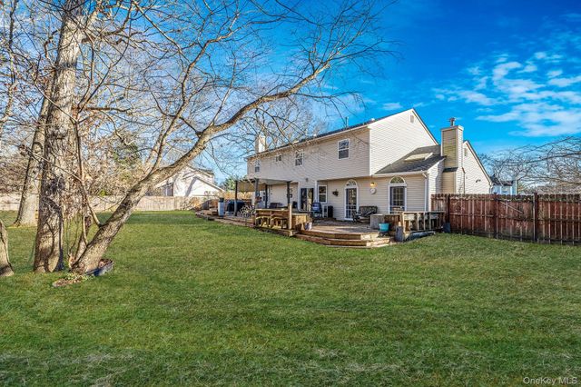 9 Minto Court, Centereach, NY 11720