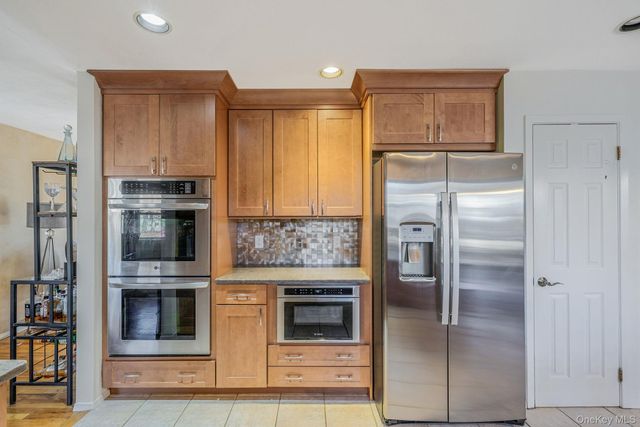 9 Minto Court, Centereach, NY 11720