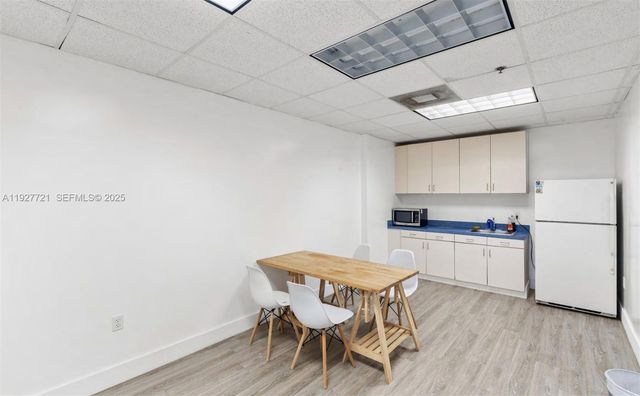 66 W FLAGLER ST 502, Miami, FL 33130