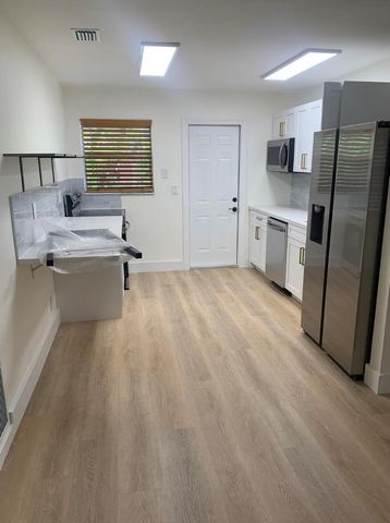 2889 SW 19th Place A, Fort Lauderdale, FL 33312