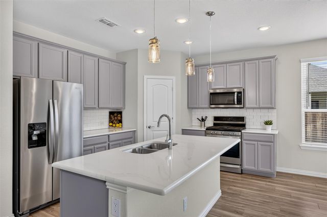 8715 Royal Star Road, Rowlett, TX 75089
