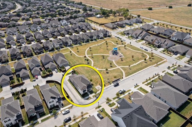 8715 Royal Star Road, Rowlett, TX 75089