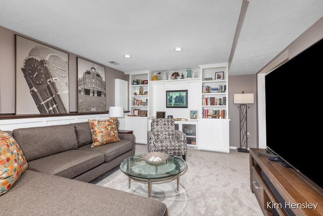 473 Orchard Drive, Rockford, MI 49341