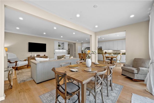 100 Cipresso, Irvine, CA 92618