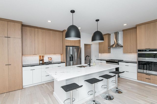 2811 Wildflower Lane SW, Rochester, MN 55902