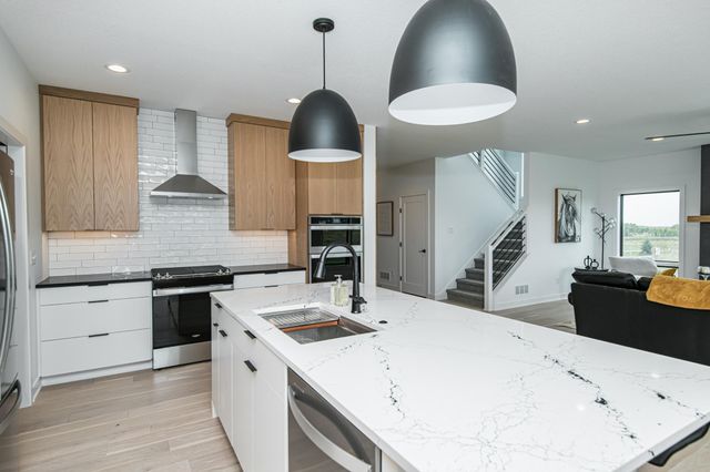 2811 Wildflower Lane SW, Rochester, MN 55902