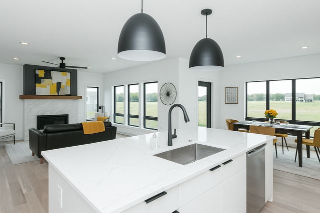 2811 Wildflower Lane SW, Rochester, MN 55902