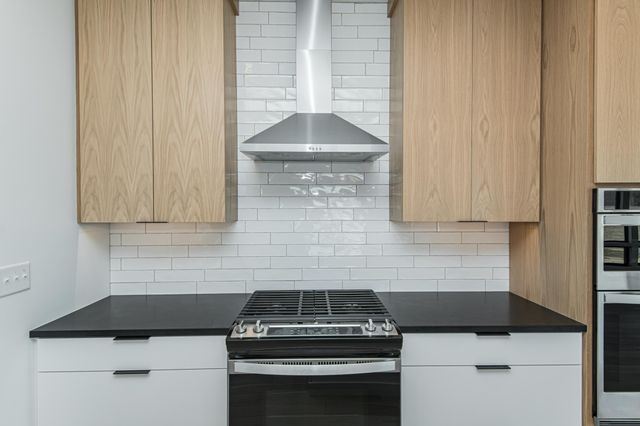 2811 Wildflower Lane SW, Rochester, MN 55902