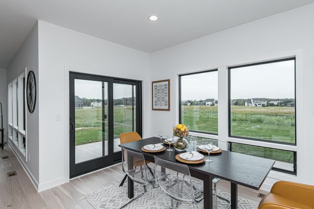 2811 Wildflower Lane SW, Rochester, MN 55902