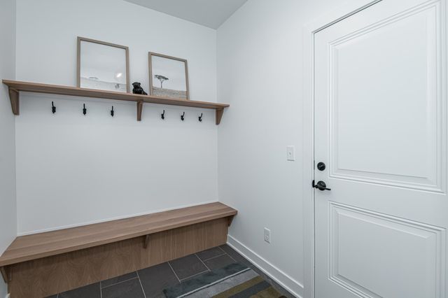 2811 Wildflower Lane SW, Rochester, MN 55902