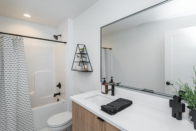 2811 Wildflower Lane SW, Rochester, MN 55902