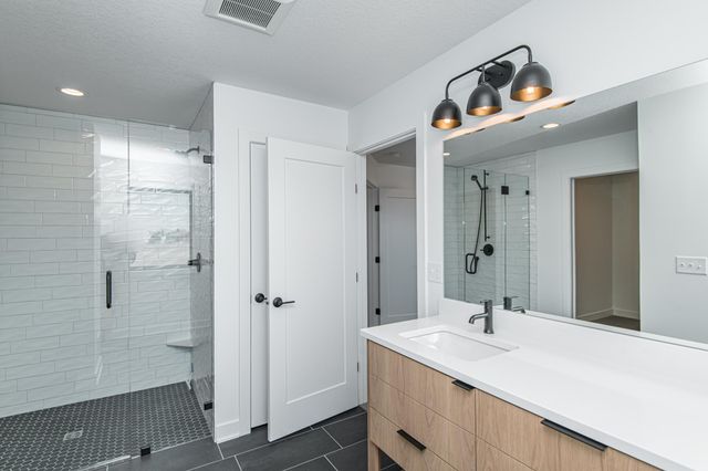 2811 Wildflower Lane SW, Rochester, MN 55902