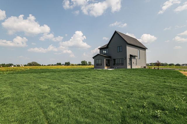 2811 Wildflower Lane SW, Rochester, MN 55902