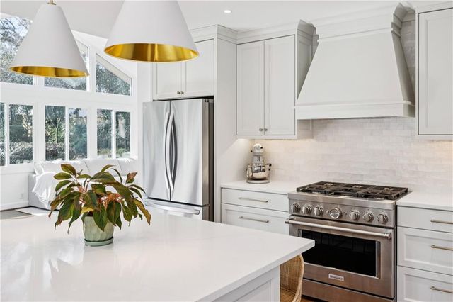 840 Woodley NW Drive, Atlanta, GA 30318