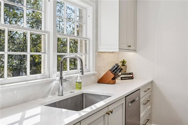 840 Woodley NW Drive, Atlanta, GA 30318