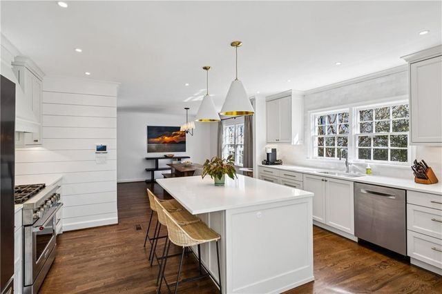 840 Woodley NW Drive, Atlanta, GA 30318