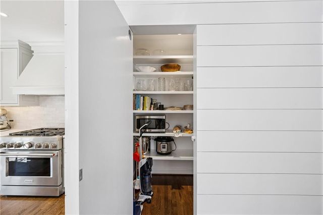 840 Woodley NW Drive, Atlanta, GA 30318