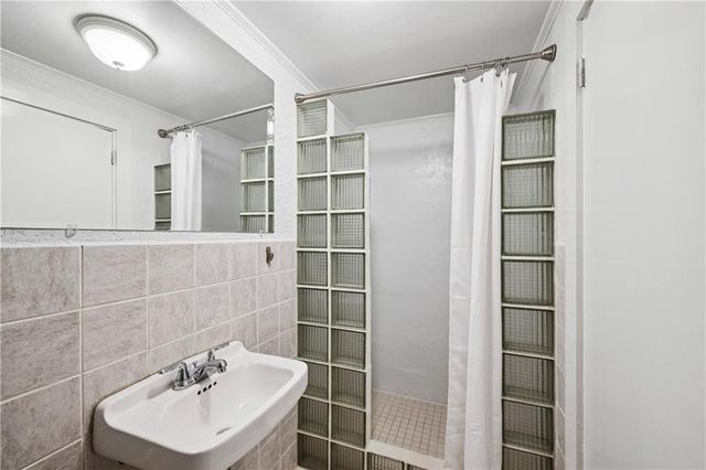 840 Woodley NW Drive, Atlanta, GA 30318