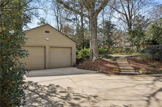 840 Woodley NW Drive, Atlanta, GA 30318