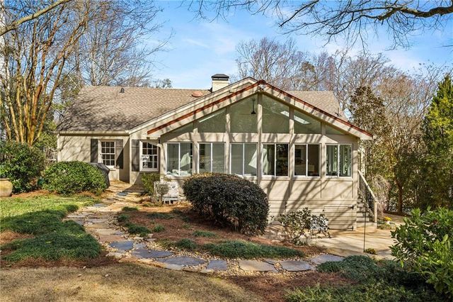 840 Woodley NW Drive, Atlanta, GA 30318