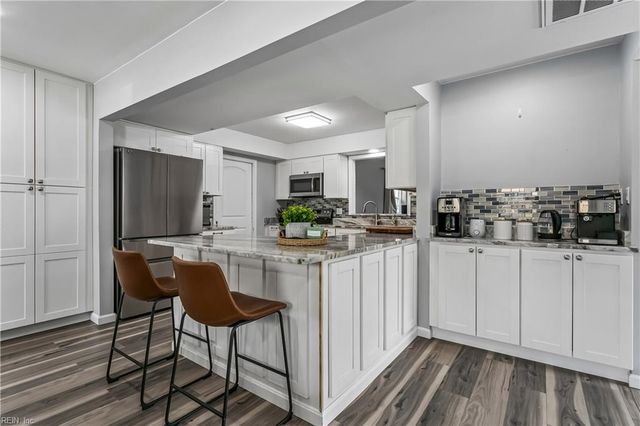 125 Horseshoe LNDG, Hampton, VA 23669